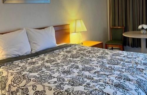 South Oceanside Hotel | Hilltop motel