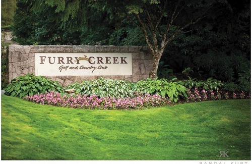 Britannia Beach Apartment | Hilltop Retreat - Private Entrance & Parking