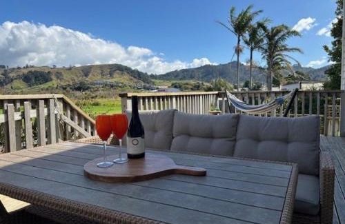 Waihi Beach House | Hillview Delights - Waihi Beach Holiday Home