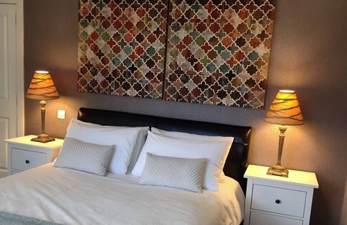 Ballater House | Hillview