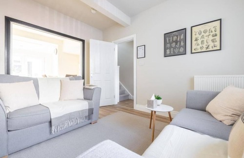 Belfast House | Hillview House
