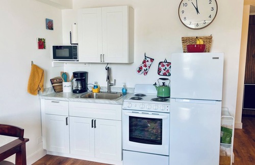 Hilo Apartment | Hilo Haven w/Pool, A/C & Wi-Fi