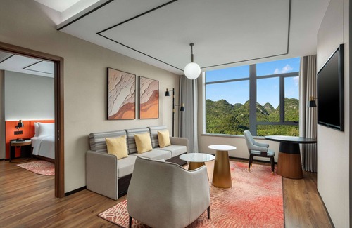 Xingyi Hotel | Hilton Garden Inn Xingyi Wanfenglin