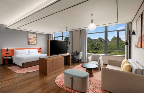 Xingyi Hotel | Hilton Garden Inn Xingyi Wanfenglin
