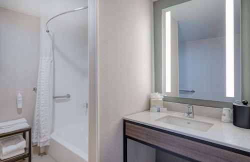 Bridgeport Hotel | Hilton Garden Inn Clarksburg Bridgeport