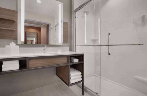 Dupont Hotel | Hilton Garden Inn Denver Airport Tower Road