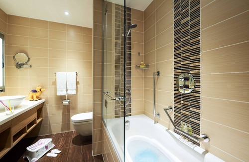 Al Barsha 1 Hotel | Hilton Garden Inn Dubai, Mall Avenue