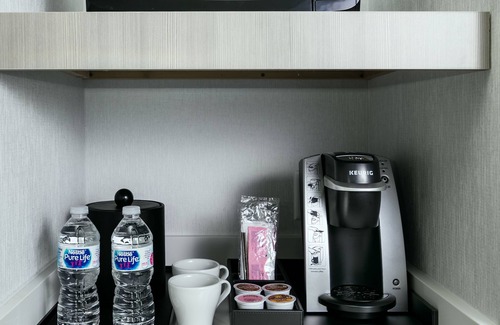 Northwest Bellevue Hotel | Hilton Garden Inn Seattle Bellevue Downtown, WA