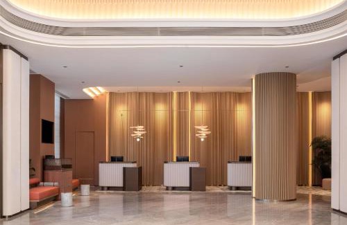 Pingqiao District Hotel | Hilton Garden Inn Xinyang East Railway Station