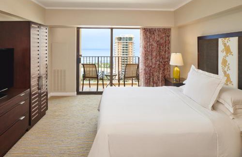 Waikiki Resort | Hilton Grand Vacations Club at Hilton Hawaiian Village