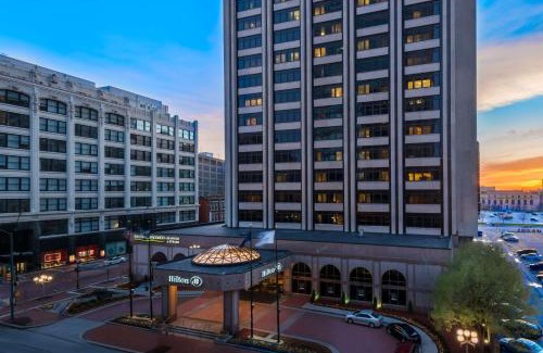 Mile Square Hotel | Hilton Indianapolis Hotel & Suites