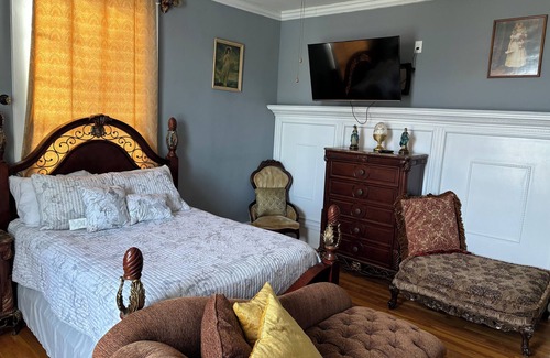Anderson Bed & Breakfast | Historic B&B with delicious meals in charming Anderson