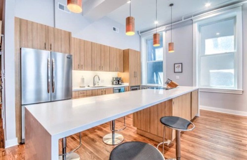 Downtown Memphis House | Historic Bank on Madison | Luxury Space & Game Room Downtown