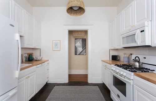 Inman Park House | Historic Candler Park 3br/2ba Bungalow Beauty