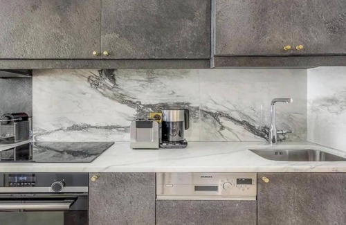 Paris City Center Apartment | HISTORIC CARDINAL RICHELIEU APARTMENT ,LOUVRE VIEWS AND 'EMILY IN PARIS' CHARM