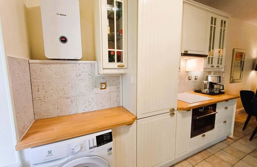 Ocquerre House | Historic castle near Paris, Disney, CDG. Sleeps 8 in 4 bedrooms, 3 full baths!