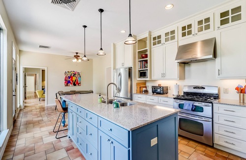 Oak Park - Northwood House | Historic charmer with a pool, gardens, gym, & game room- dogs ok