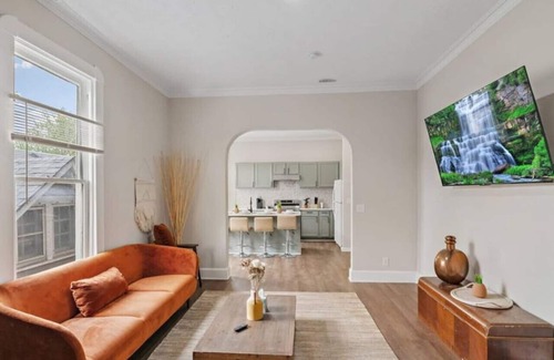 Herron Morton House | Historic Charming 2Story 10BR House | Sleep 20