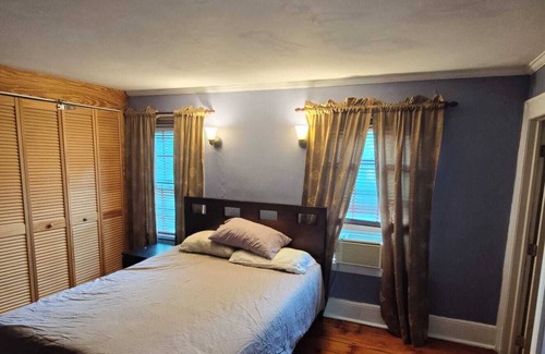 Philipstown House | Historic Cold Spring Home - Walk to Train,Trails, Restaurants - No Car Needed