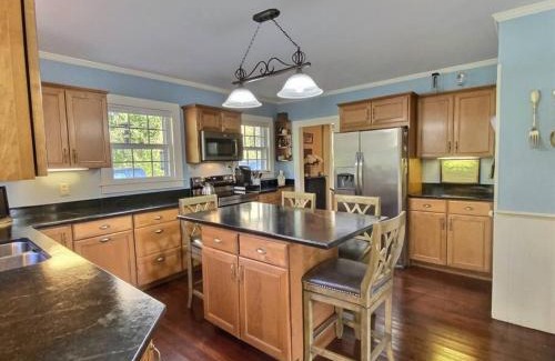 Litchfield Historic District House | Historic Colonial Pool Walk to Town