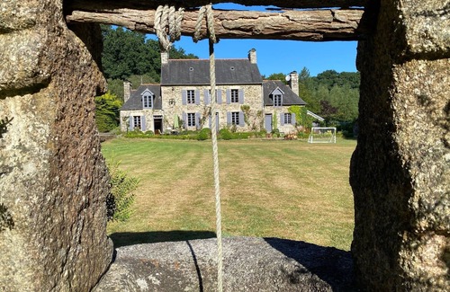 Belle-Isle-en-Terre House | Historic country house on the river. Pink granite coast excursion destination