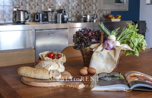 Trevi Villa | Historic country villa, contemporary interiors. Infinity pool. Air conditioning