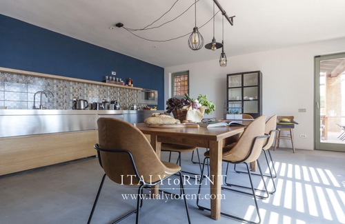 Trevi Villa | Historic country villa, contemporary interiors. Infinity pool. Air conditioning