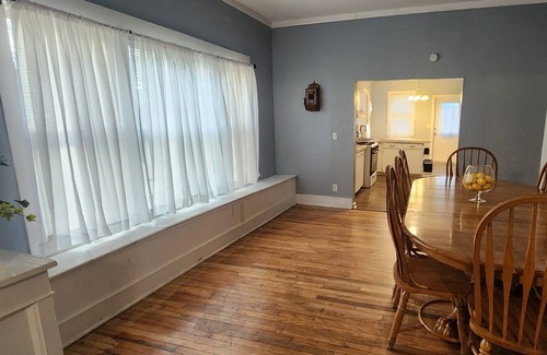 Clarksville House | Historic Downtown Craftsman, 3br/2ba with a yard