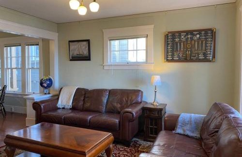 Astoria Apartment | Historic Downtown Flat, # 1