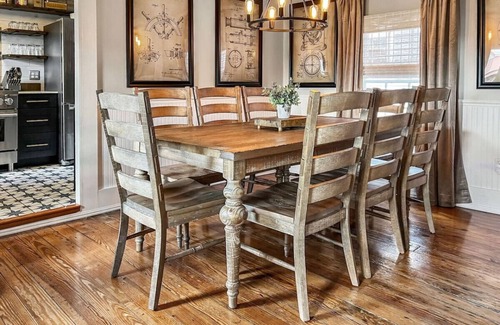 New Bern Apartment | Historic Downtown Gem | Walk to Shops & Dining | Fire Pit + Bikes