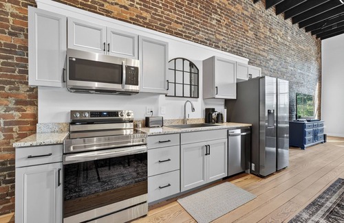 Fayetteville Apartment | Historic Downtown Loft. Walk to Shops & Eats.