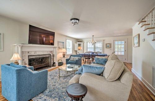 Long Beach House | Historic Family Home Less Than 1 Mi to Long Beach!