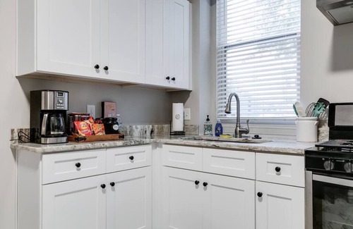 Museum District House | Historic Fan Home in Carytown: Family & Pet Friendly