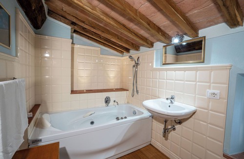 Torniella Other | Historic Farmhouse Casa del Chiodo