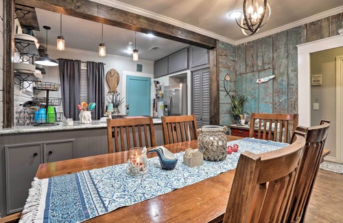 Galveston Cottage | Historic Galveston Home: Walkable Neighborhood!