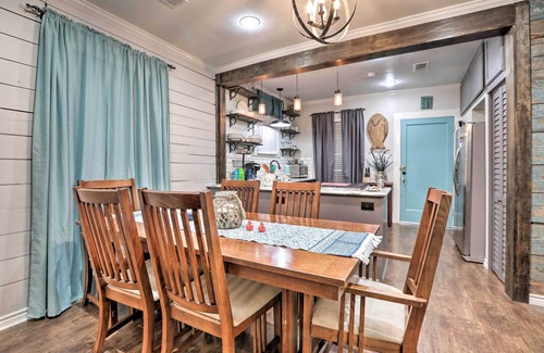 Galveston Cottage | Historic Galveston Home: Walkable Neighborhood!