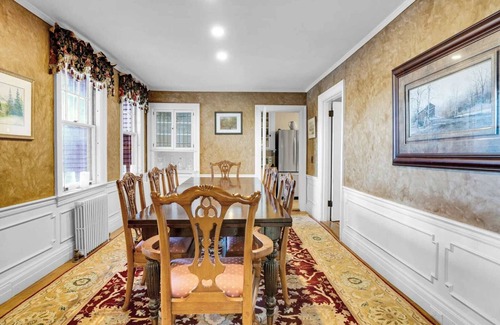 Quechee House | Historic Home on Dewey Pond - The Dewey House