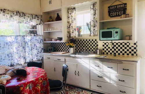Santa Rosa House | Historic House - Two units in one large home - New West Properties