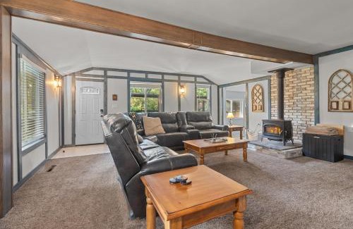 Zenda House | Historic Lake Geneva Outpost Speakeasy House