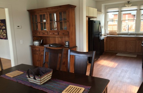 Mendocino House | Historic Madeira House in Mendocino Village