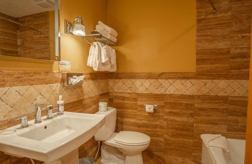 Downtown Park City Hotel | Historic Mainstreet Park City - Junior Suite #44 - Cleaning fees included!