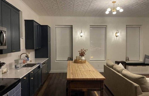 Wheeling Apartment | Historic Market Plaza Apartment