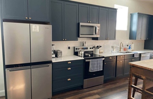 Wheeling Apartment | Historic Market Plaza Apartment