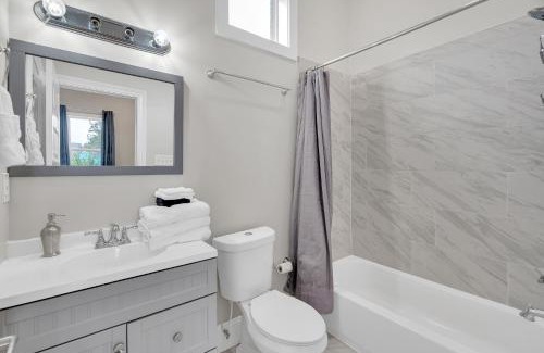 Tulane - Gravier House | Historic Mid-city Home W Deck