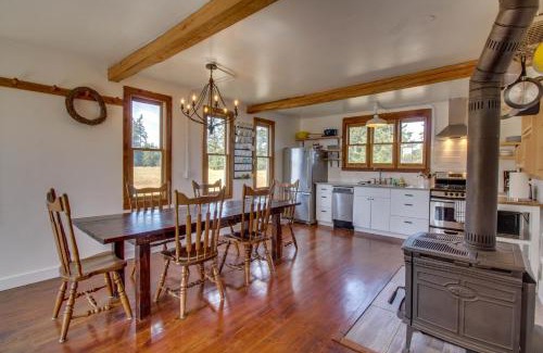 Coupeville House | Historic Officer's Farmhouse at OLF