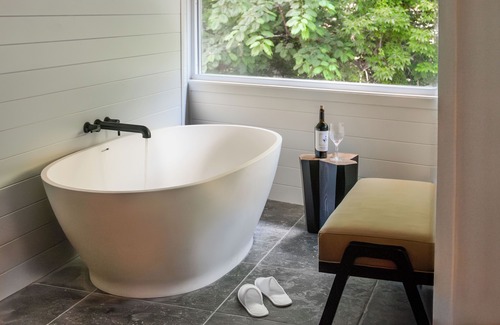 Gatlinburg Hotel | Historic Rocky Waters Inn, A Small Luxury Hotel