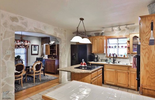 Sayles Blvd. Area House | Historic Sayles Ranch- Pool and Amazing Decor!