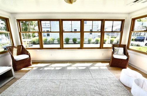 Avon House | Historic Sea Capt Home Overlooking Twilight Lake: Pool, Walk To Beach & Village