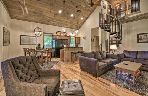 Damascus House | “Historic Stone Cottage” in Damascus with Fire Pit!