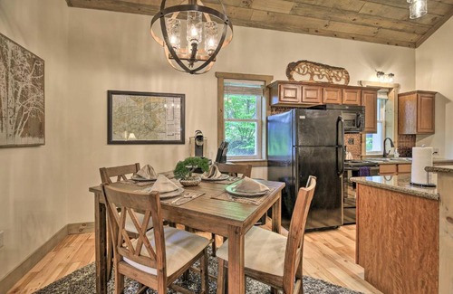 Damascus House | “Historic Stone Cottage” in Damascus with Fire Pit!